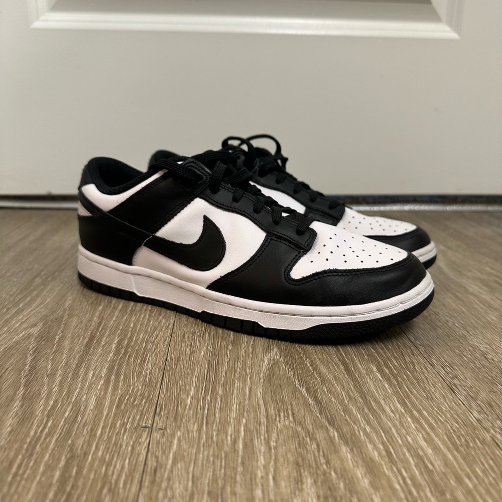 Nike Panda Dunks
